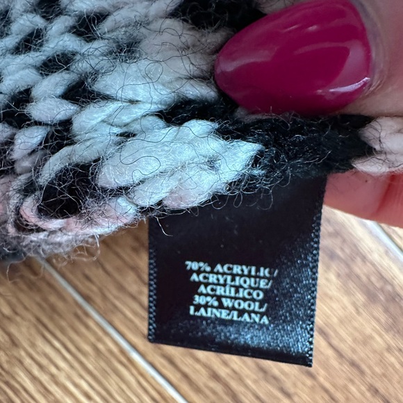 Ann Taylor Monochrome Knit Sweater - Picture 4 of 4